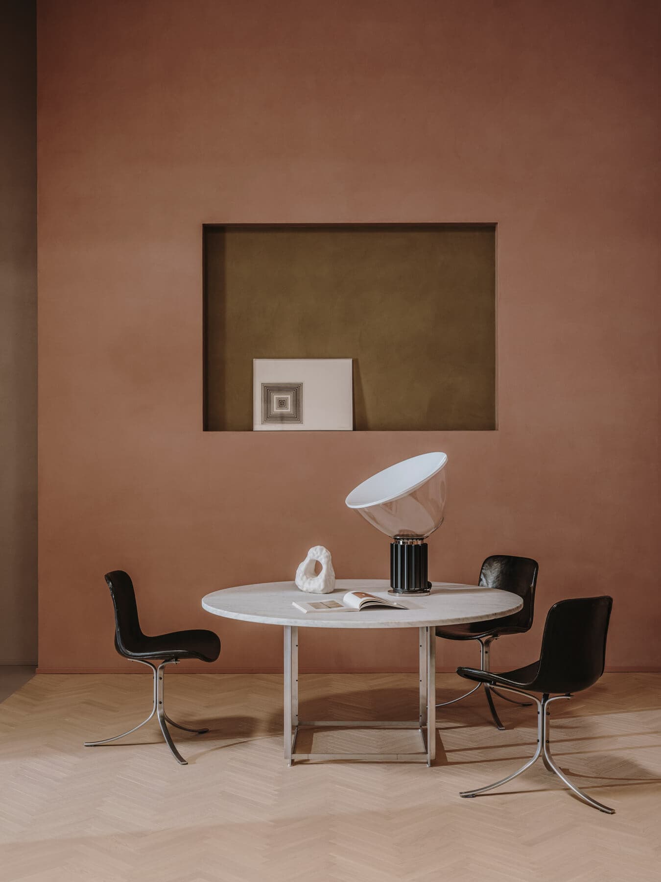 Parete: Patina Living KK 131, Nicchia: Patina Living KK 61, Battiscopa: Invisibile KK 131